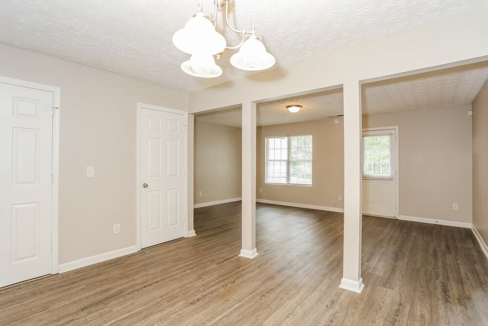 5621 Union Pointe Dr - Photo 6 of 17