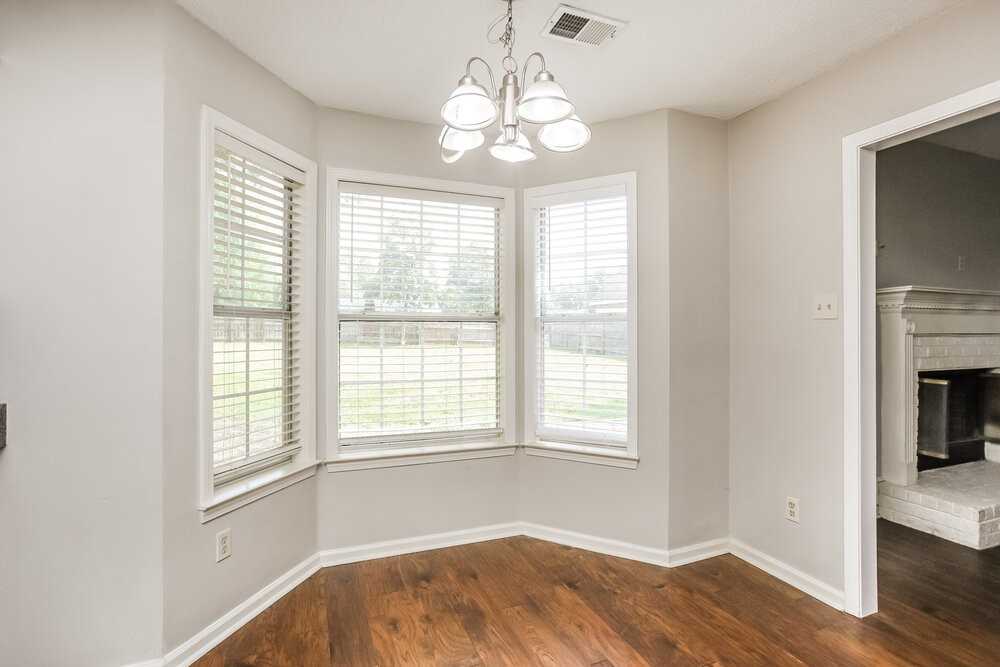 5996 Southbend Ln - Photo 7 of 17