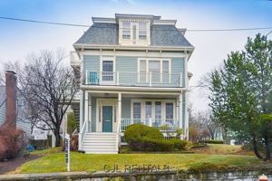 featured image of 139 Summer St #3