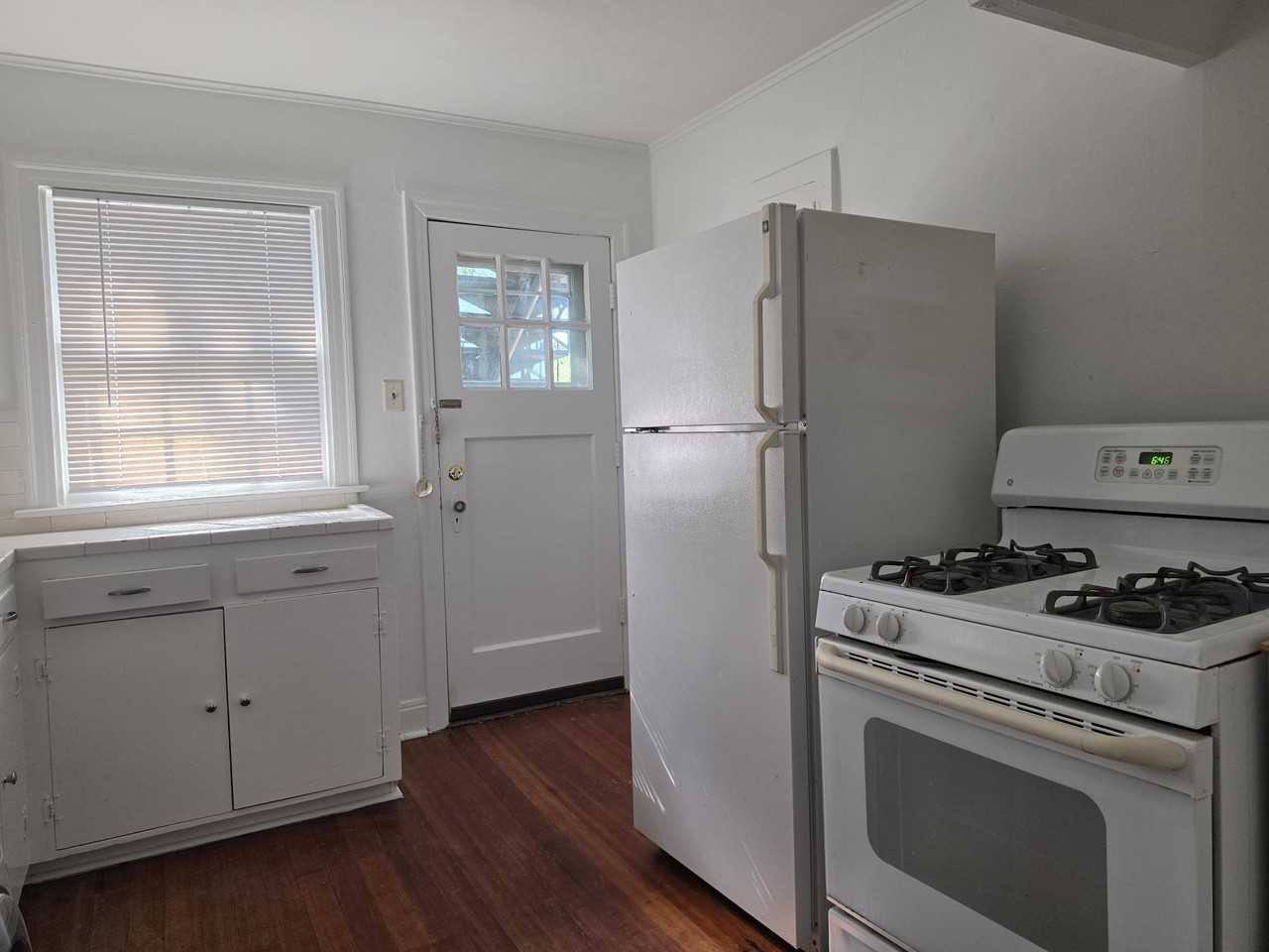1401 Hartford Rd #4 - Photo 2 of 17