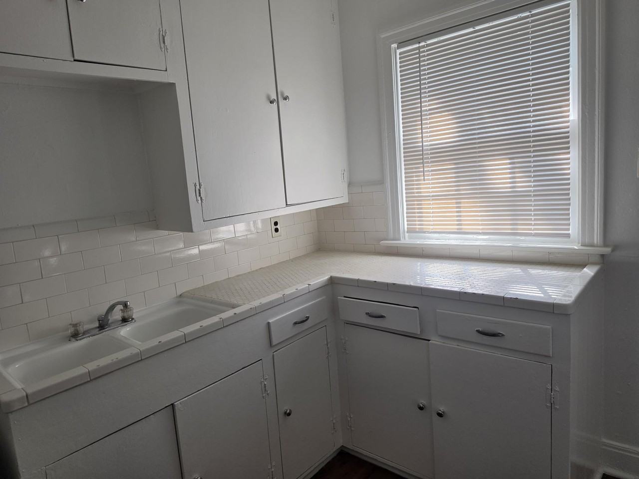 1401 Hartford Rd #4 - Photo 7 of 17