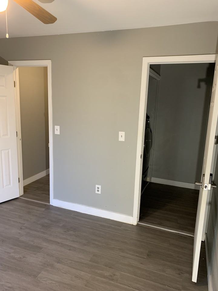 7943 York St #4 - Photo 3 of 5