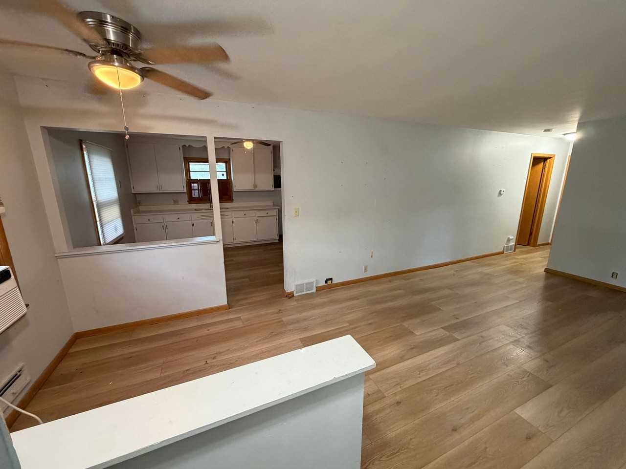 2702 W 66th St - Photo 3 of 17