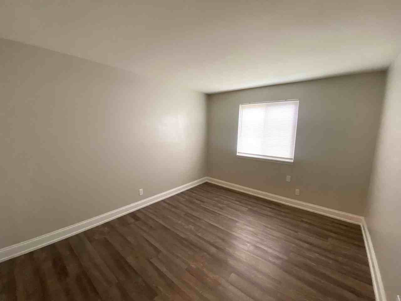 Peoria Flats - Photo 6 of 7