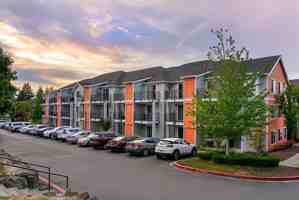 featured image of 13700 Ne 10th Pl