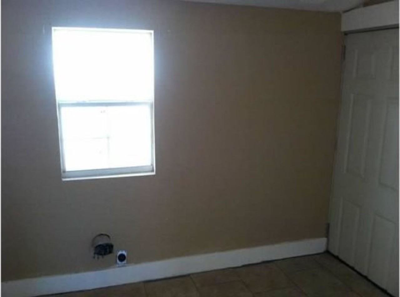 9619 Se 4th St - Photo 3 of 7