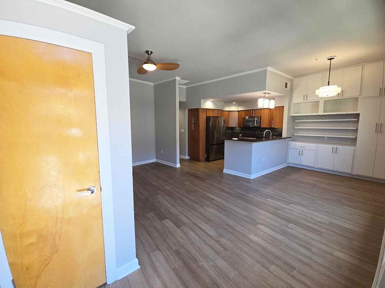 110 Richmond Dr Se - Photo 4 of 22