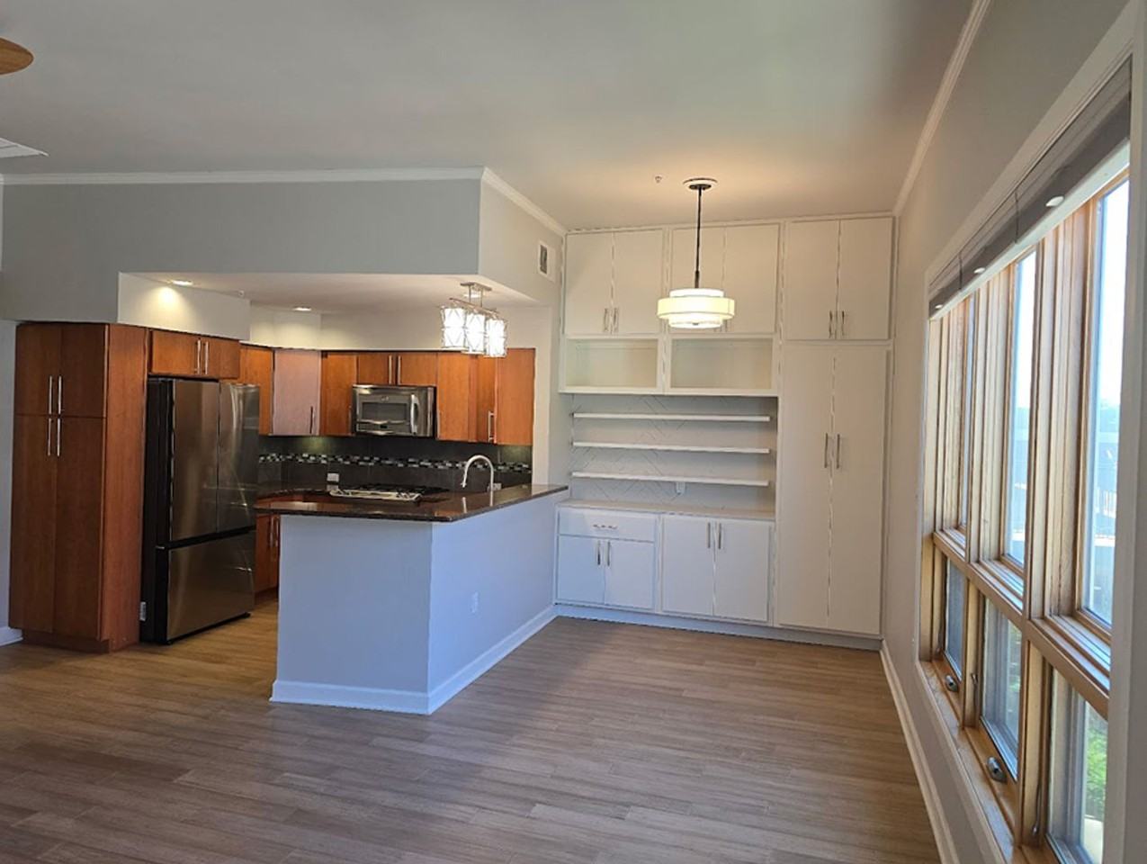 110 Richmond Dr Se - Photo 5 of 22