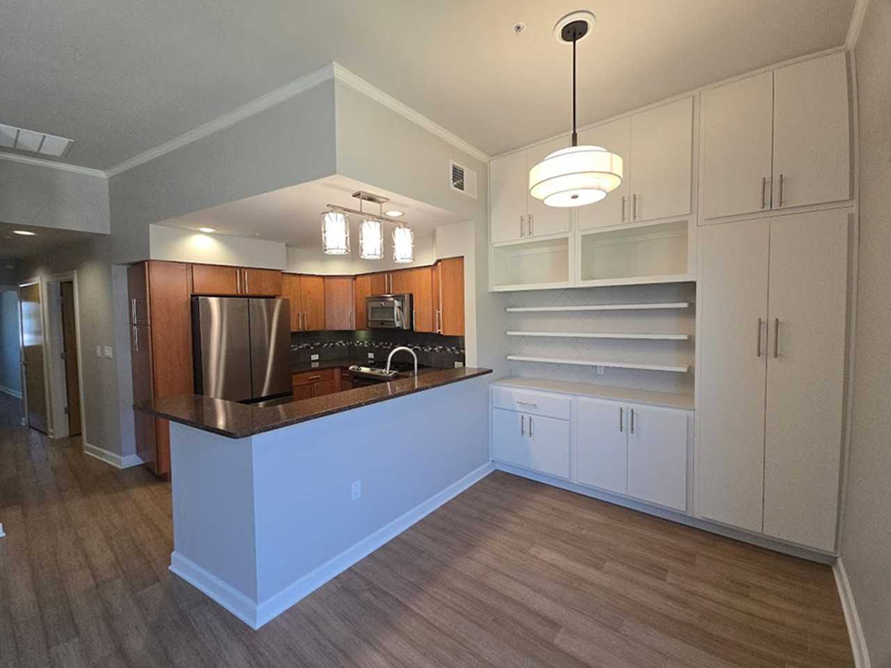 110 Richmond Dr Se - Photo 6 of 22