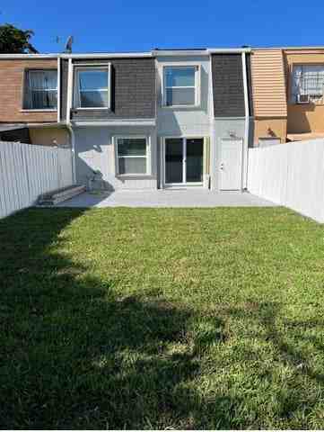 314 Sunshine Drive - Photo 2 of 8