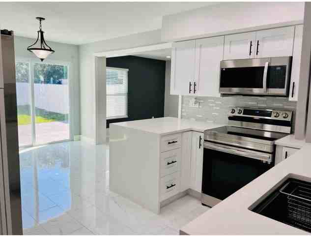 314 Sunshine Drive - Photo 4 of 8
