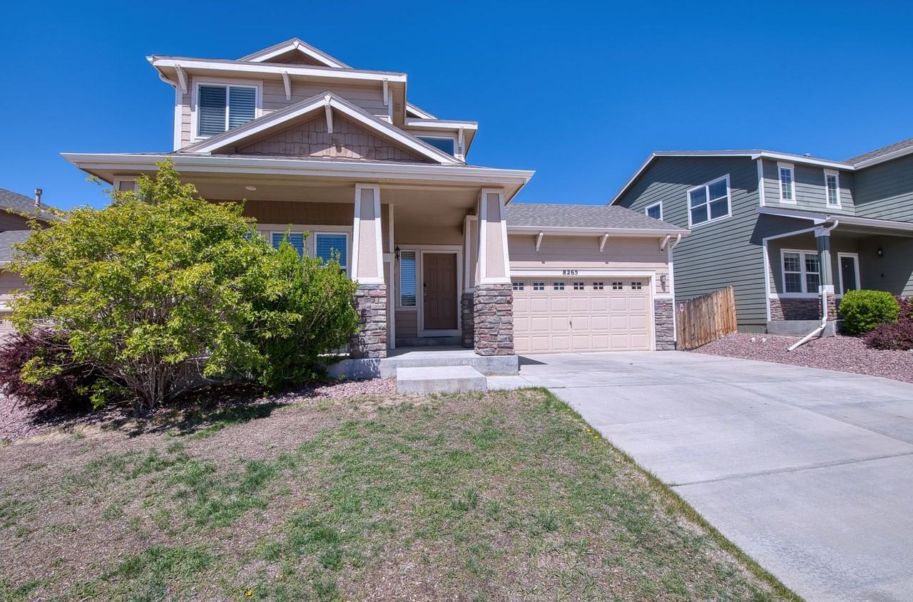 8265 Hardwood Cir - Photo 2 of 50