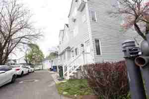 featured image of East Ave #253