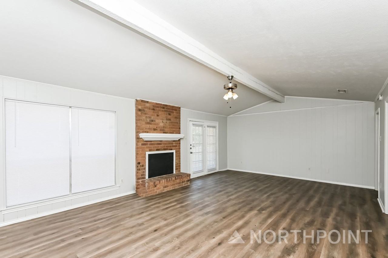 1105 Cedar Ridge Dr - Photo 3 of 16