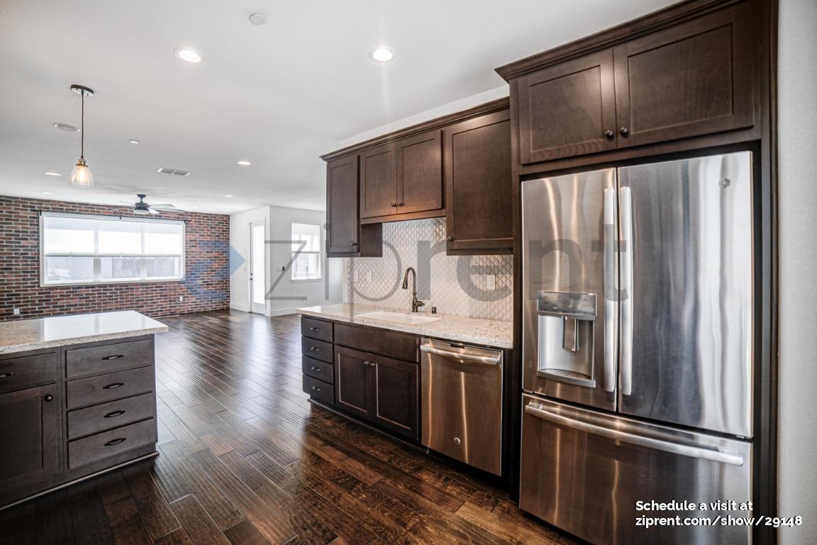 1010 Vanilla Bean Ln - Photo 7 of 20