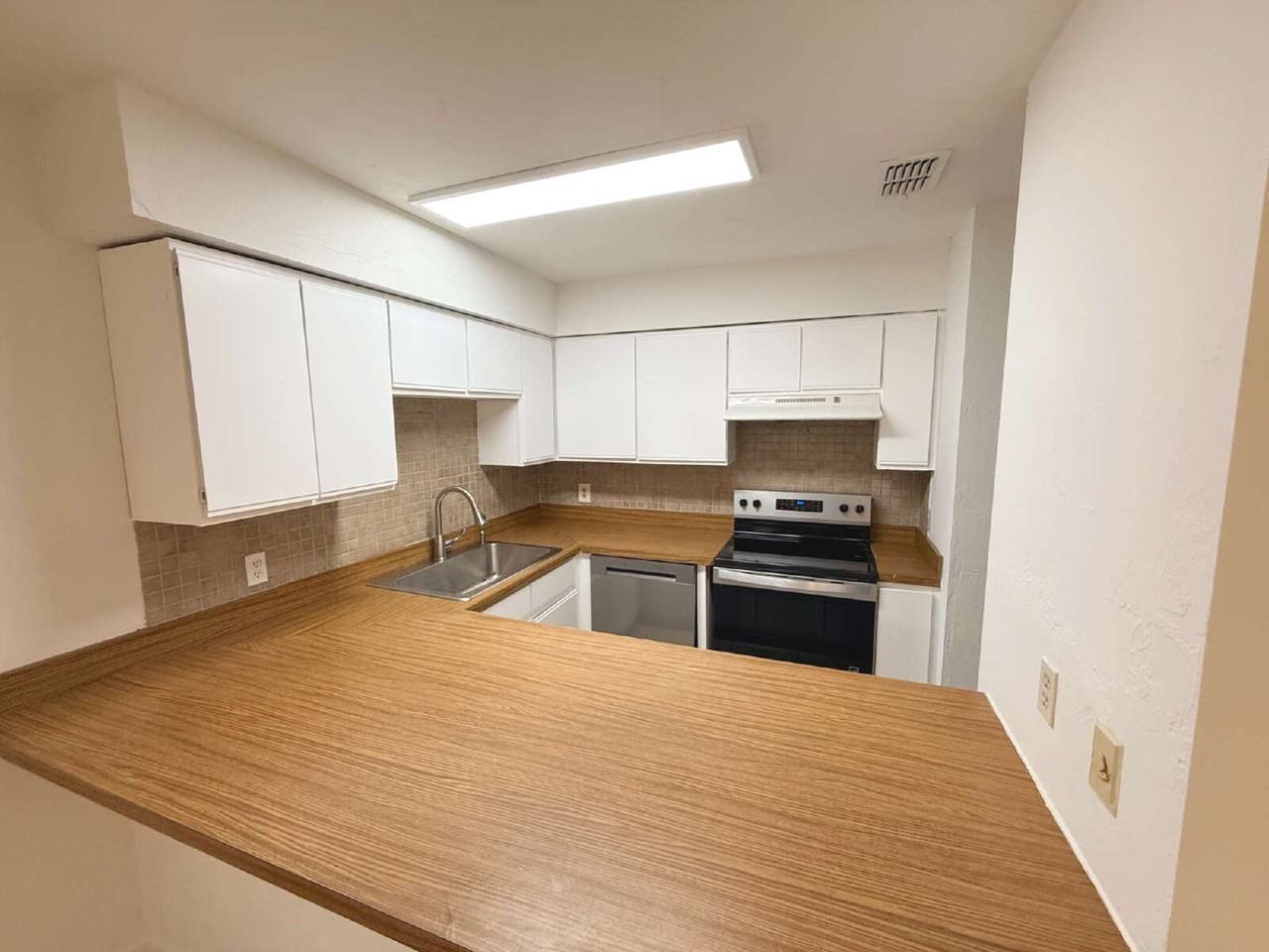 3825 Osprey Cir #D - Photo 6 of 12