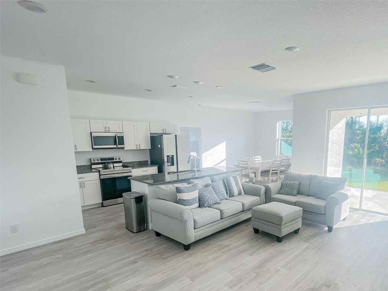 2805 Wells Ave - Photo 5 of 9