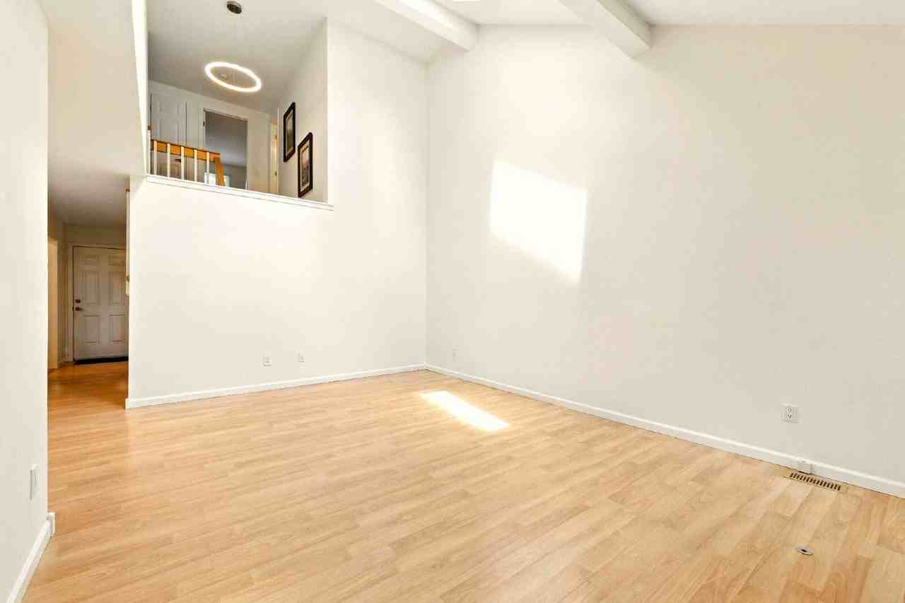 7705 S Curtice Way - Photo 3 of 28