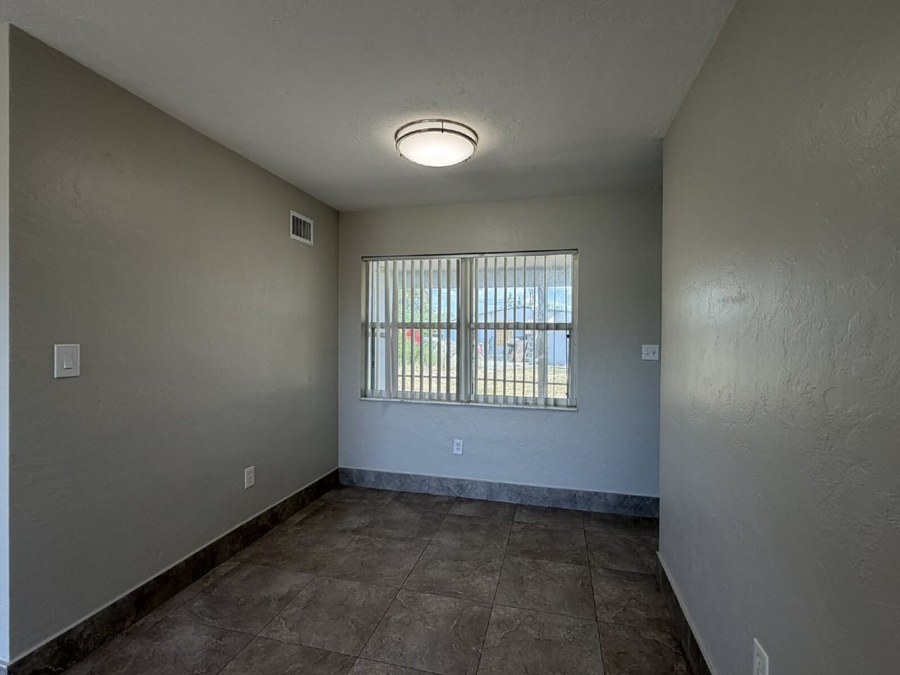 21090 Bersell Ave - Photo 7 of 18