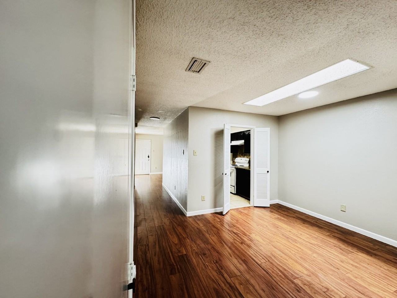 4352 Leatherwood Ln - Photo 7 of 20