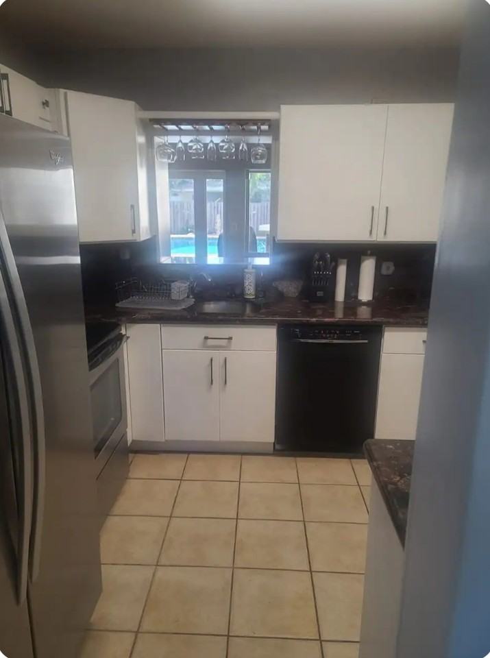 2220 N 35th Ave #NA - Photo 2 of 20