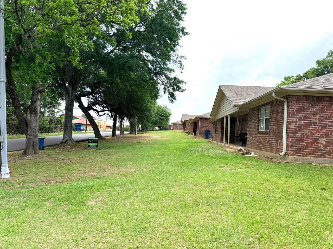 902 Andrews St #A - Photo 3 of 3