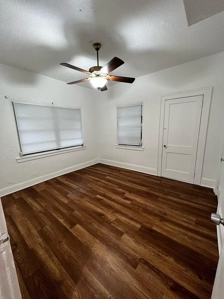 909 N B St #NA - Photo 2 of 20