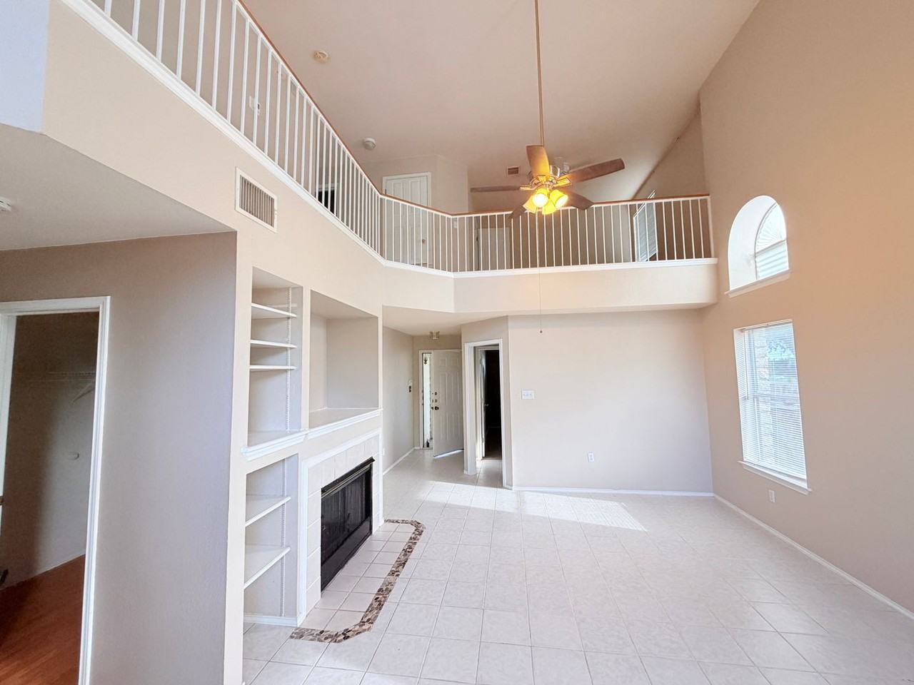 1522 Van Horn Dr - Photo 5 of 37