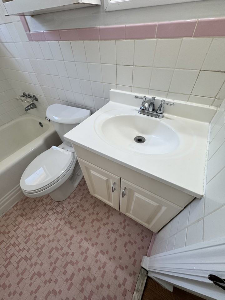 848 Lake Terrace Dr #NA - Photo 7 of 17