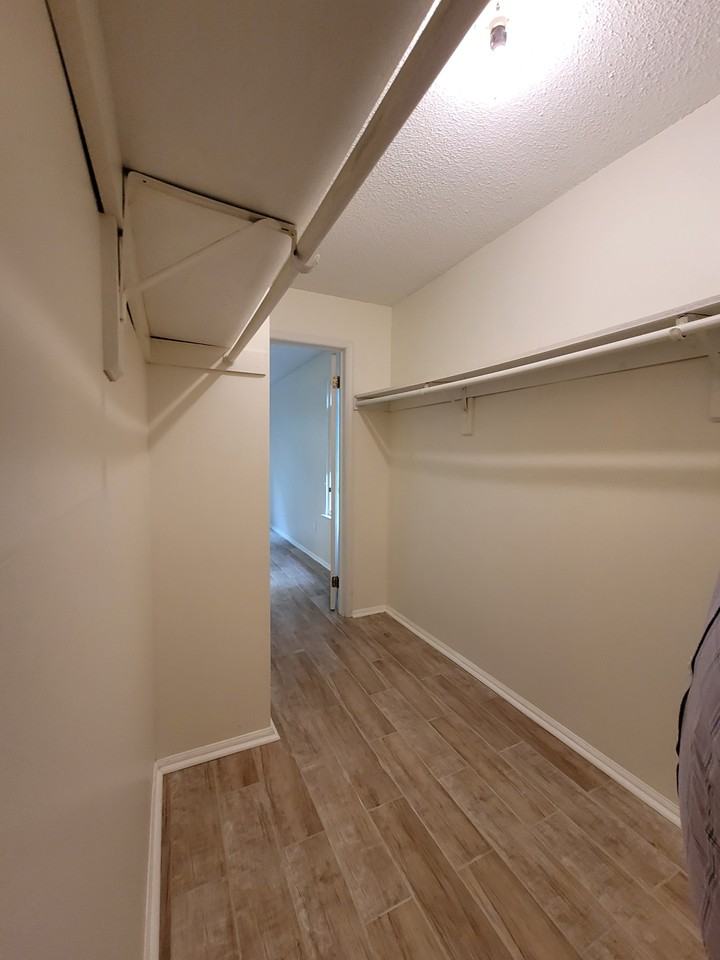 433 Danbury Ln #433 - Photo 5 of 20