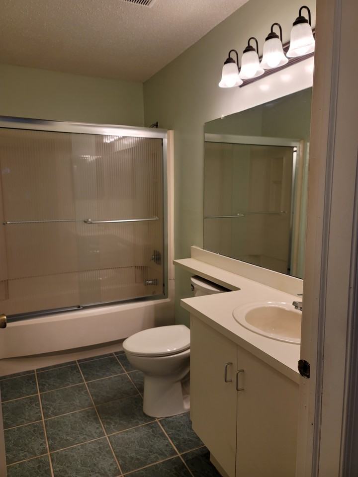 433 Danbury Ln #433 - Photo 7 of 20