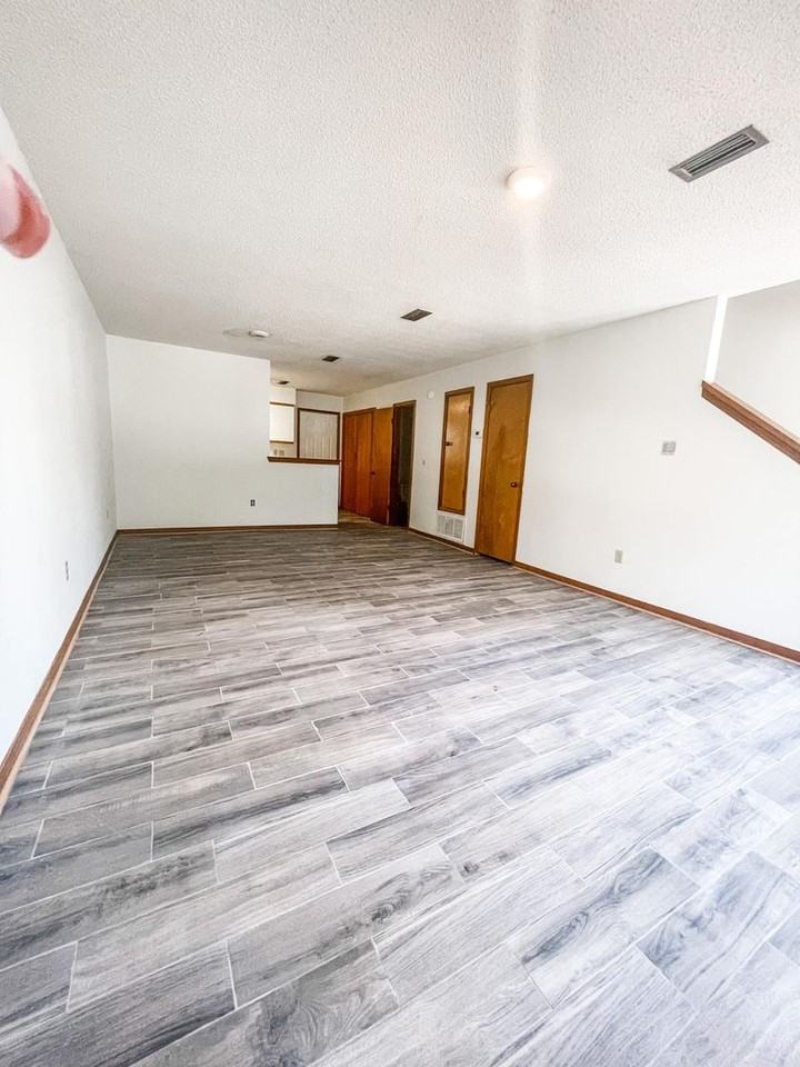 888 Culp Ave #3 - Photo 5 of 13