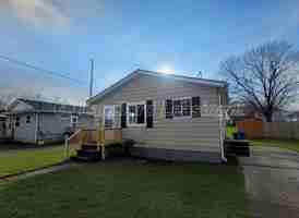 featured image of 612 E 33rd St
