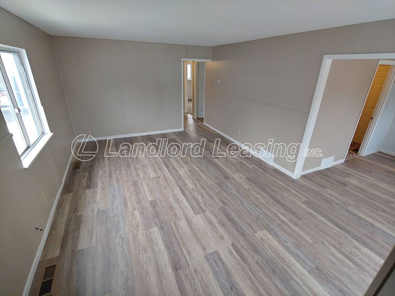 612 E 33rd St - Photo 3 of 15