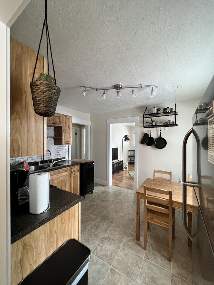 156 E Whitlock Ave #NA - Photo 7 of 15