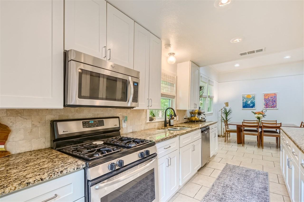 723 Dumont St #NA - Photo 7 of 26