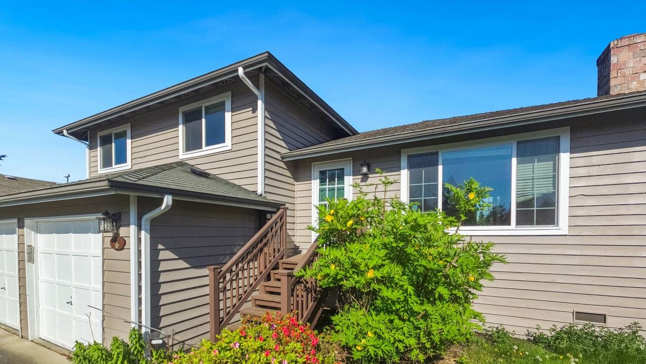 3508 208th Pl Sw - Photo 3 of 20