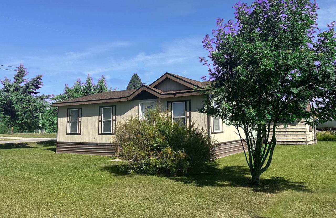 681 Scenic Dr - Photo 3 of 15