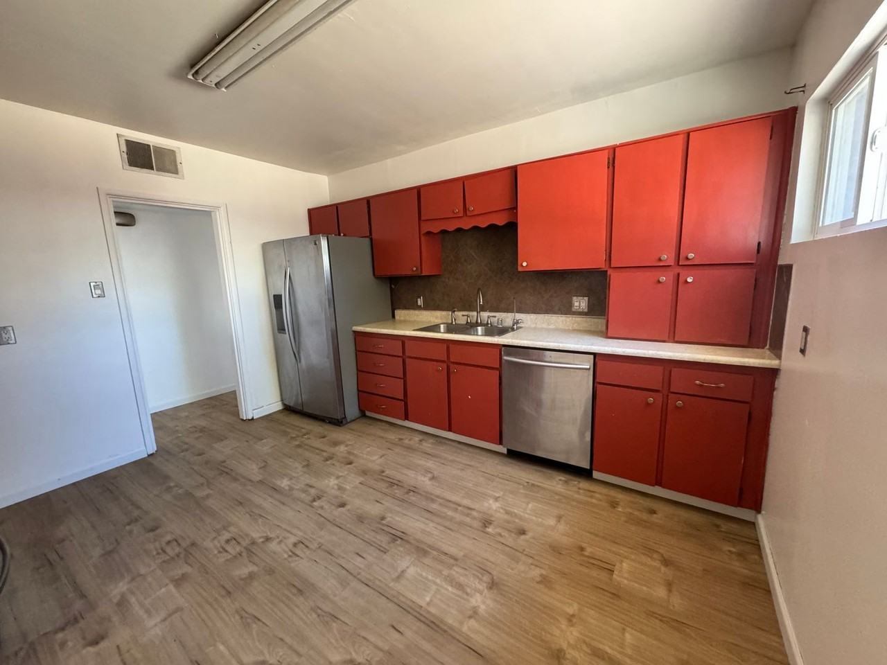 9019 Los Arboles Ave Ne - Photo 4 of 13