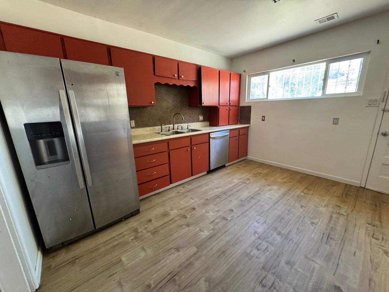 9019 Los Arboles Ave Ne - Photo 6 of 13