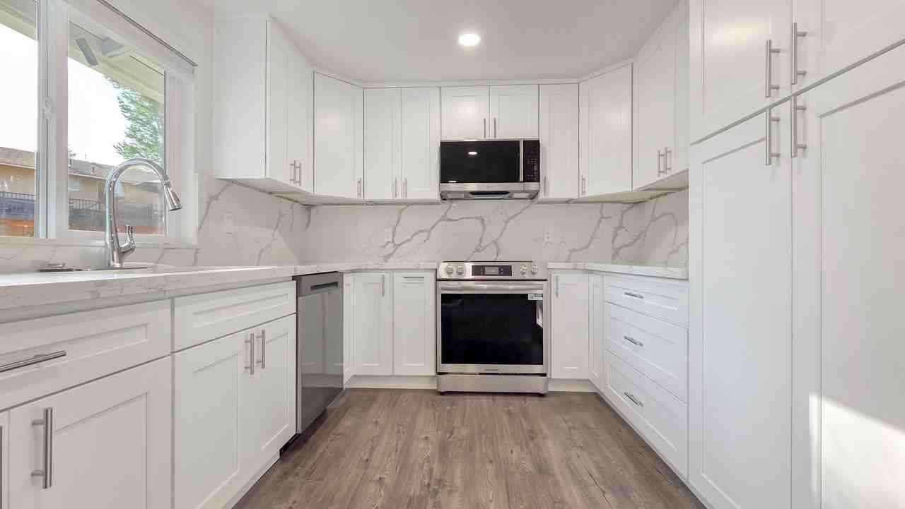 14219 112th Ave Ne - Photo 6 of 18
