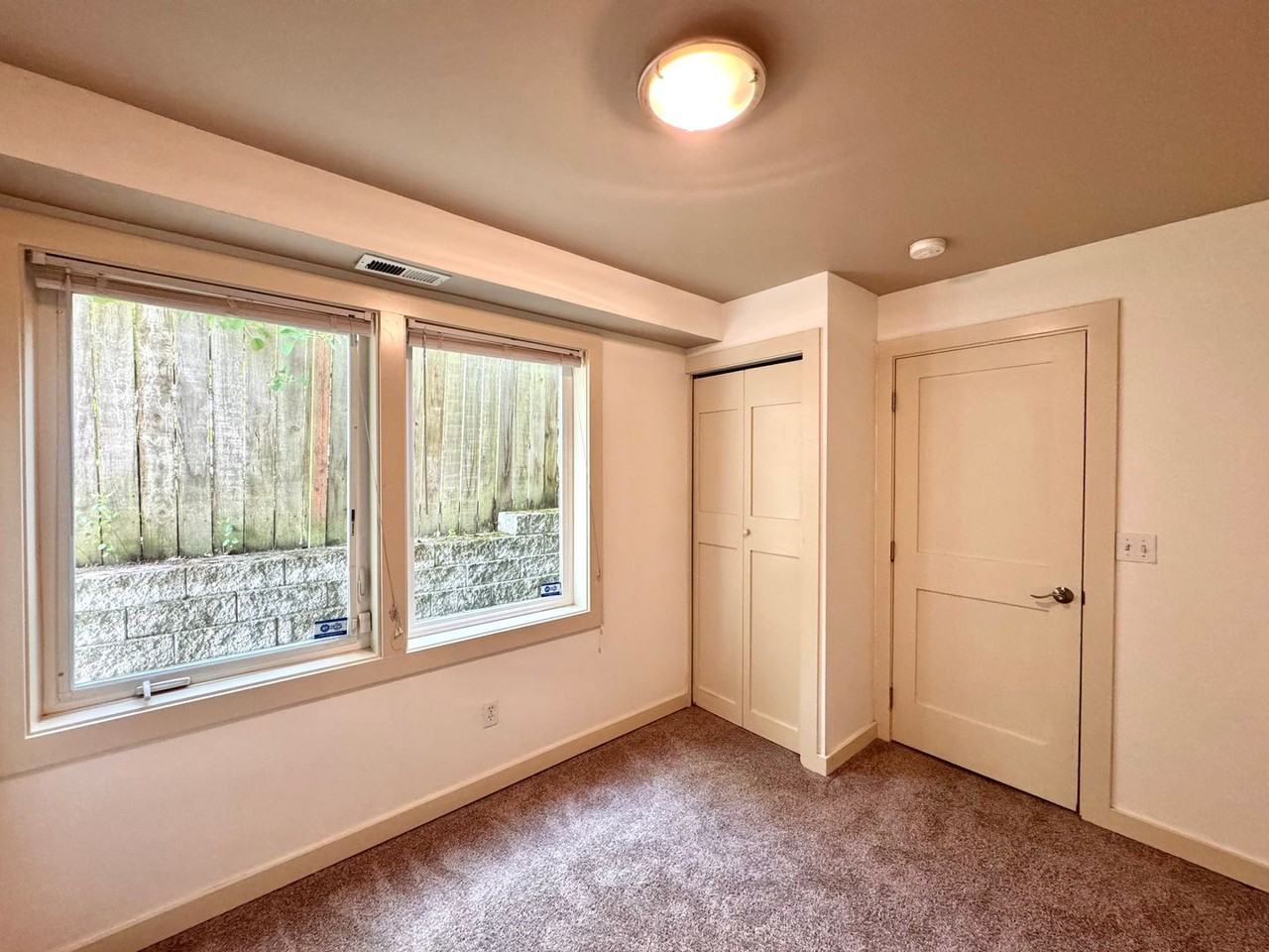 1409 N Northgate Way #A - Photo 4 of 15