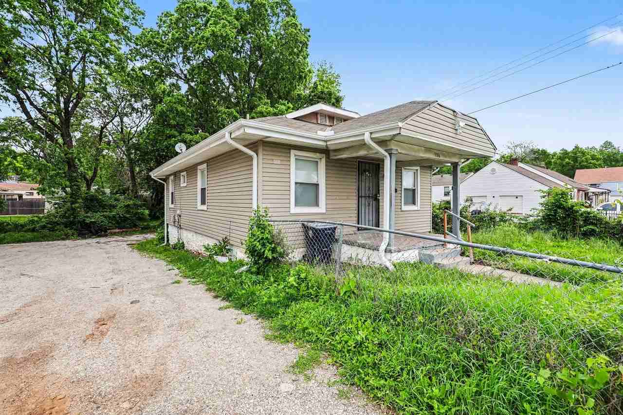3106 E 75th St - Photo 3 of 15