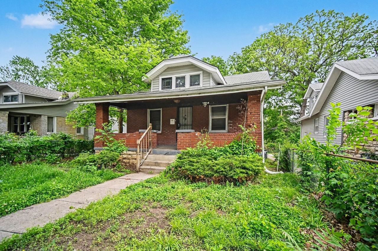 5531 Euclid Ave - Photo 2 of 13