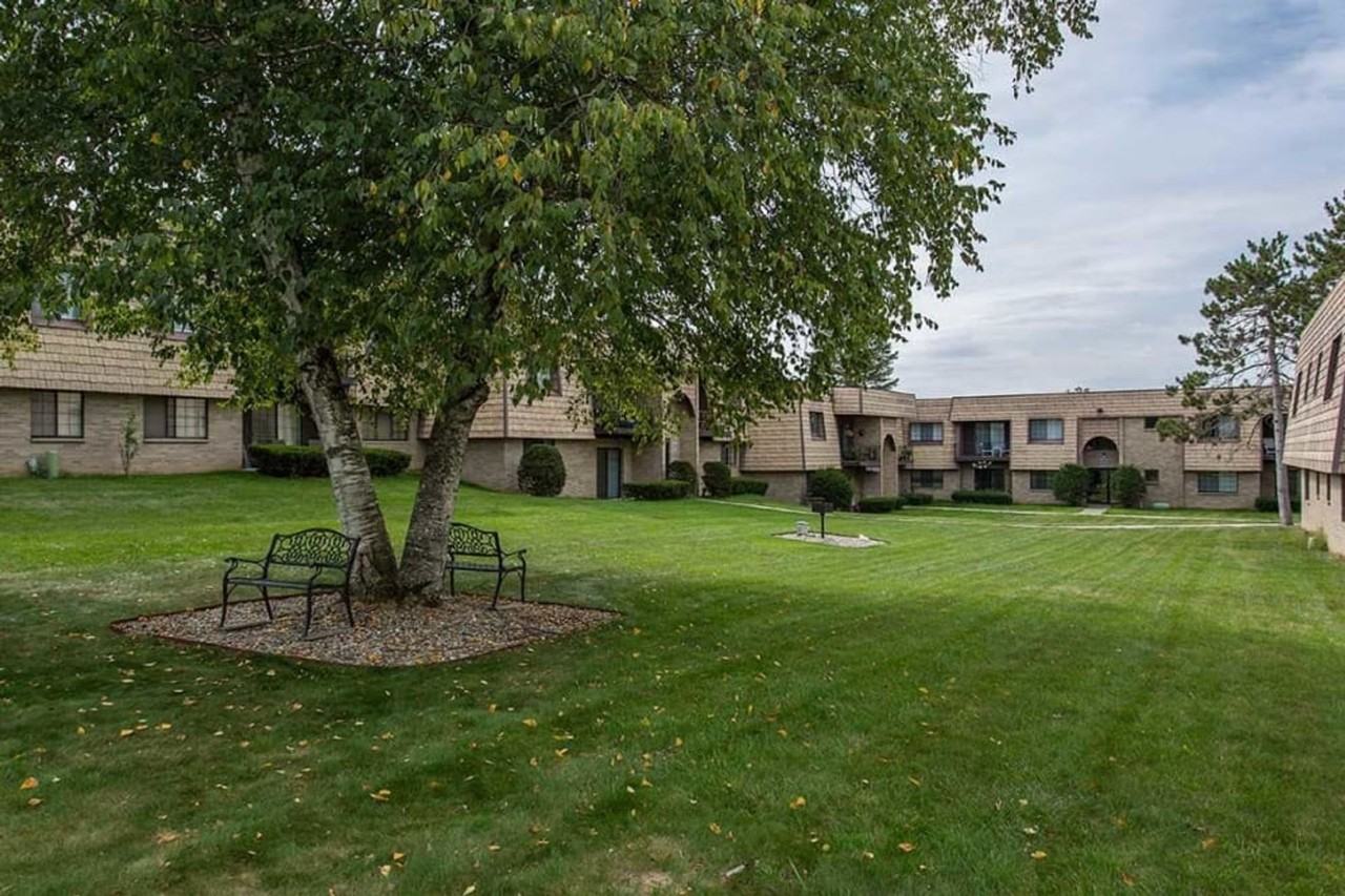 The Meadowbrook Apartments - Photo 2 of 6