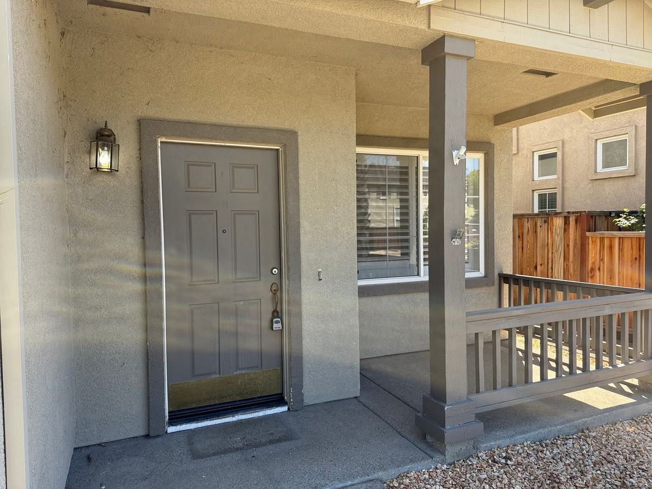1100 Traditions St - Photo 3 of 43