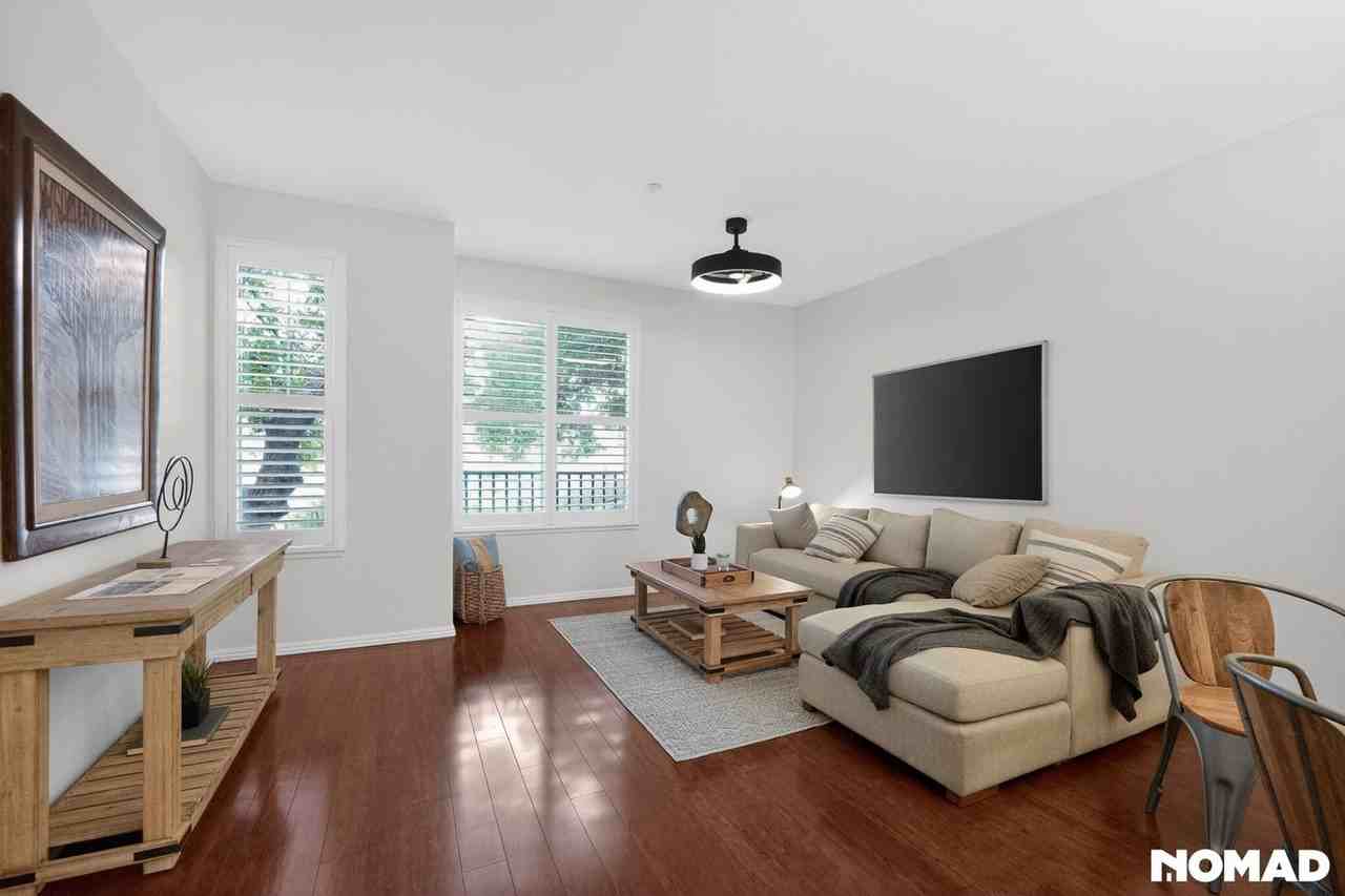 22876 Charing St - Photo 5 of 39
