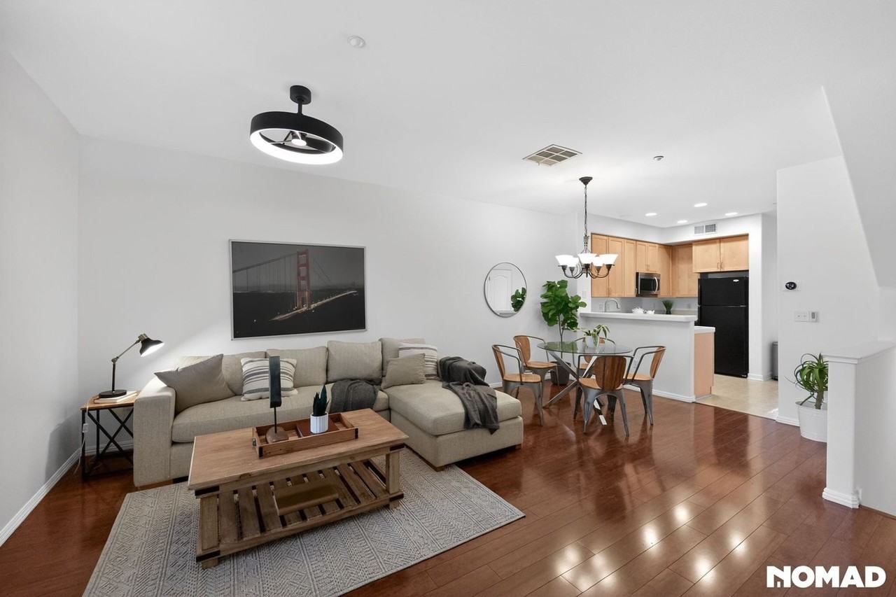 22876 Charing St - Photo 7 of 39