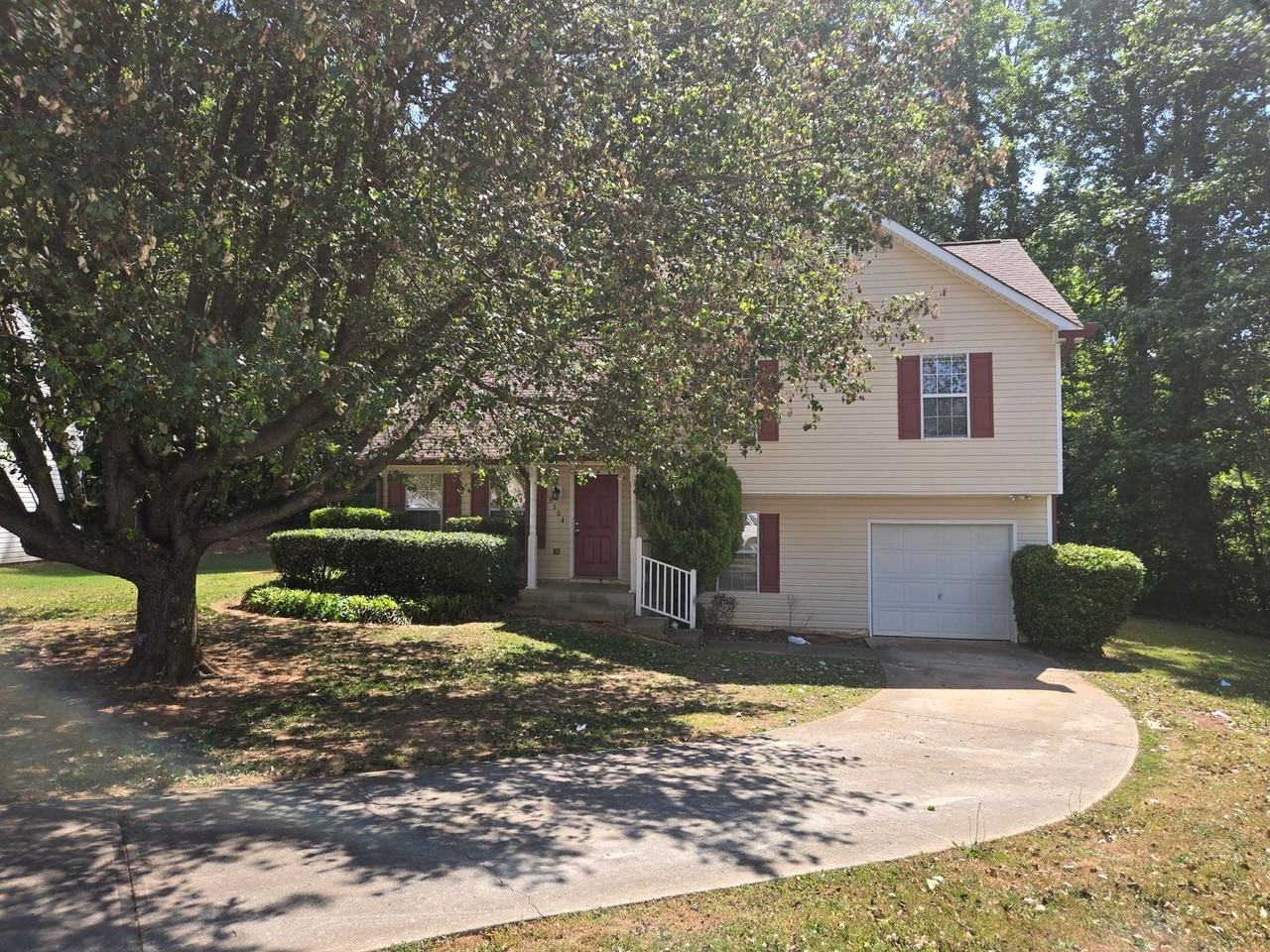 5504 Moriah Ln - Photo 3 of 22