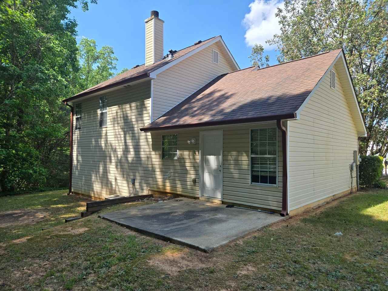 5504 Moriah Ln - Photo 4 of 22